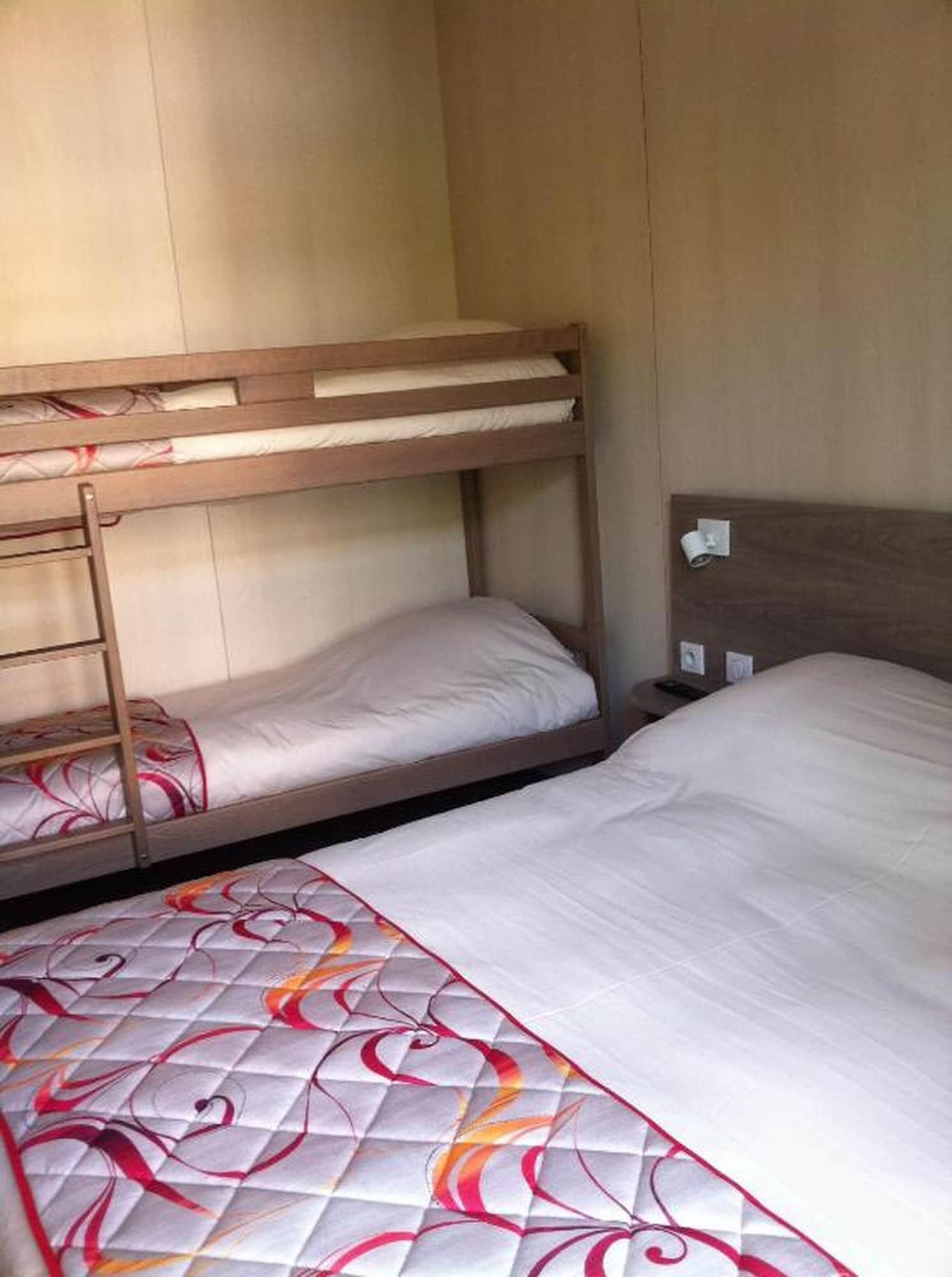 Brit Hotel Confort Le Revest Sainte-Maxime Esterno foto